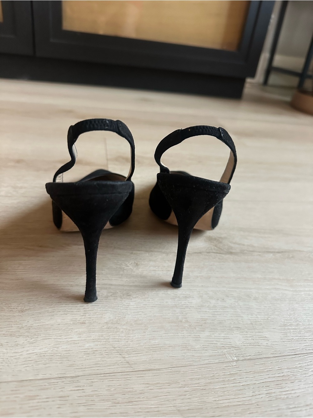Manolo Blahnik 100MM Black Suede Slingback Pointed Pumps (38 EU) - Picture 4 of 5